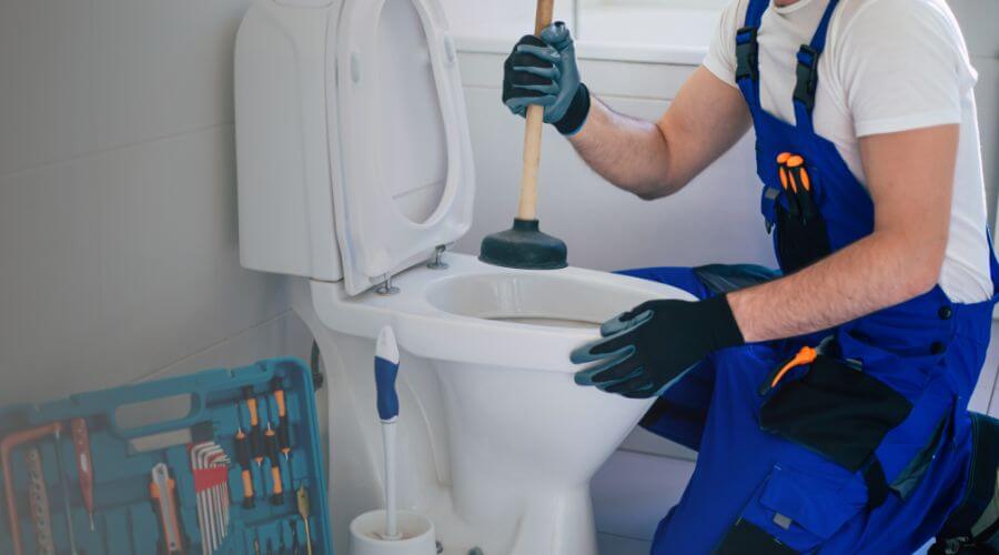 Expert burst pipe repair services in Oakwood, OH